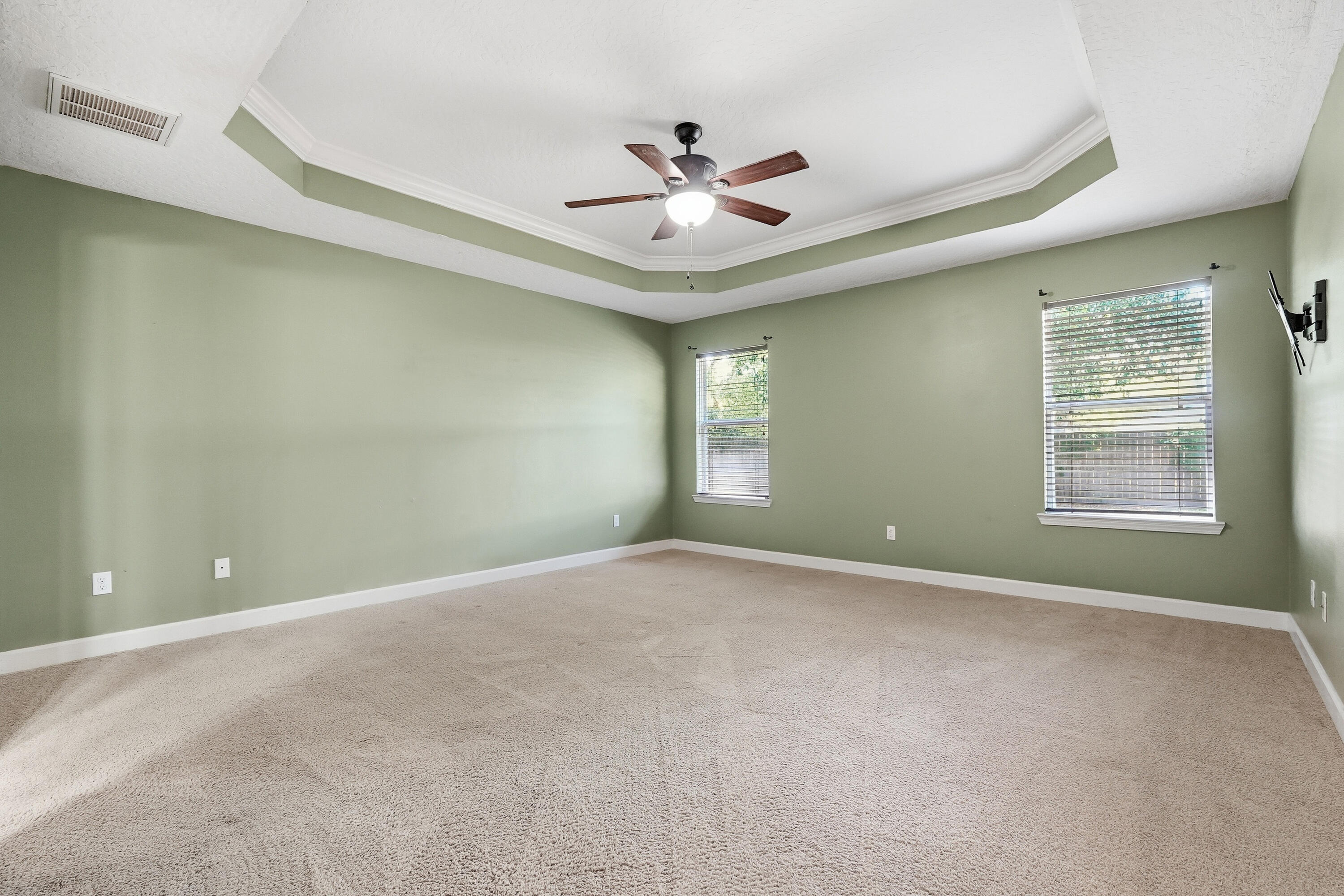 18 Pryor Road Southeast Fort Walton Beach, FL 32548 - Photo 27 of 49 Primary Bedroom