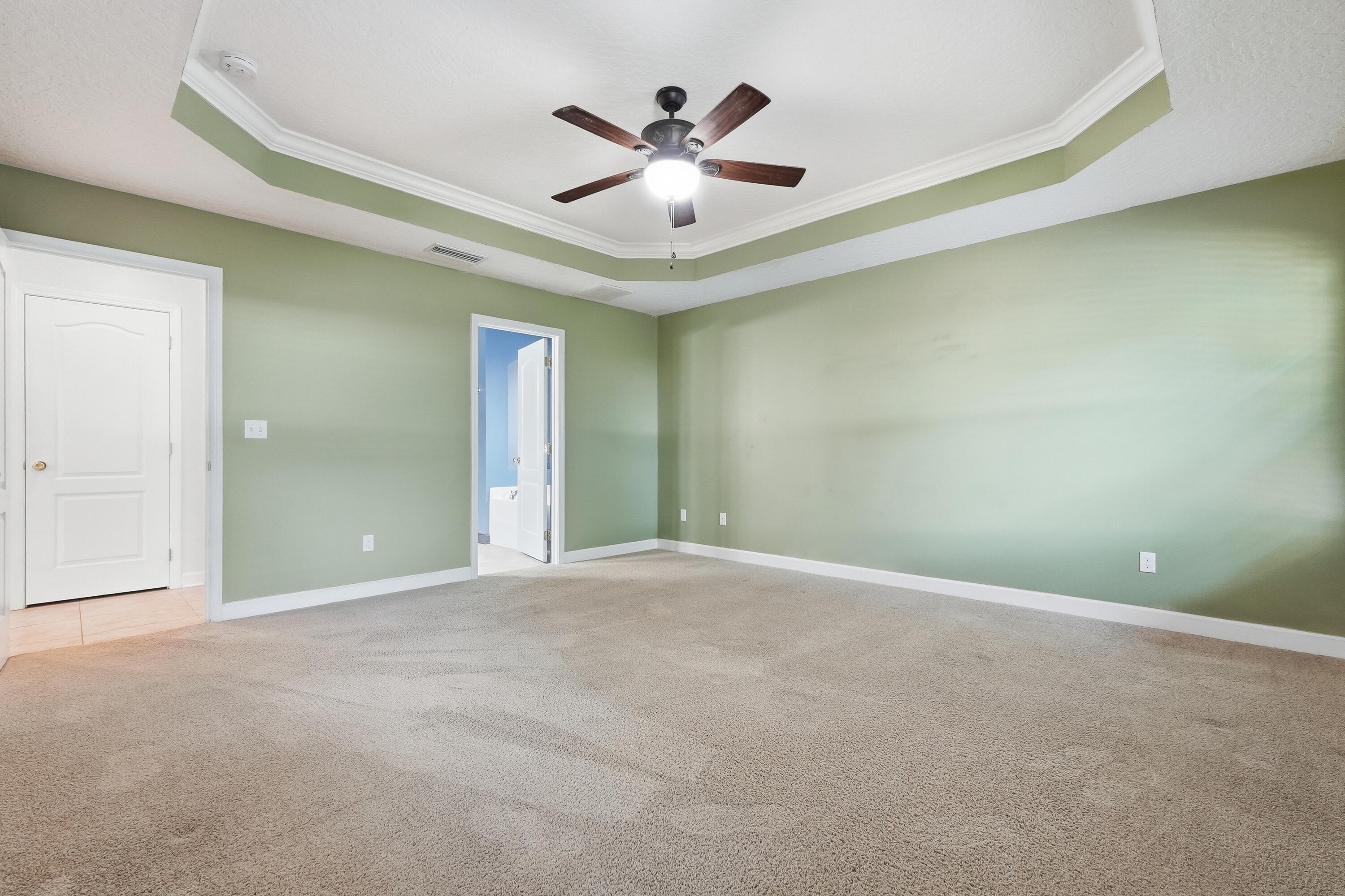 18 Pryor Road Southeast Fort Walton Beach, FL 32548 - Photo 29 of 49 Primary Bedroom