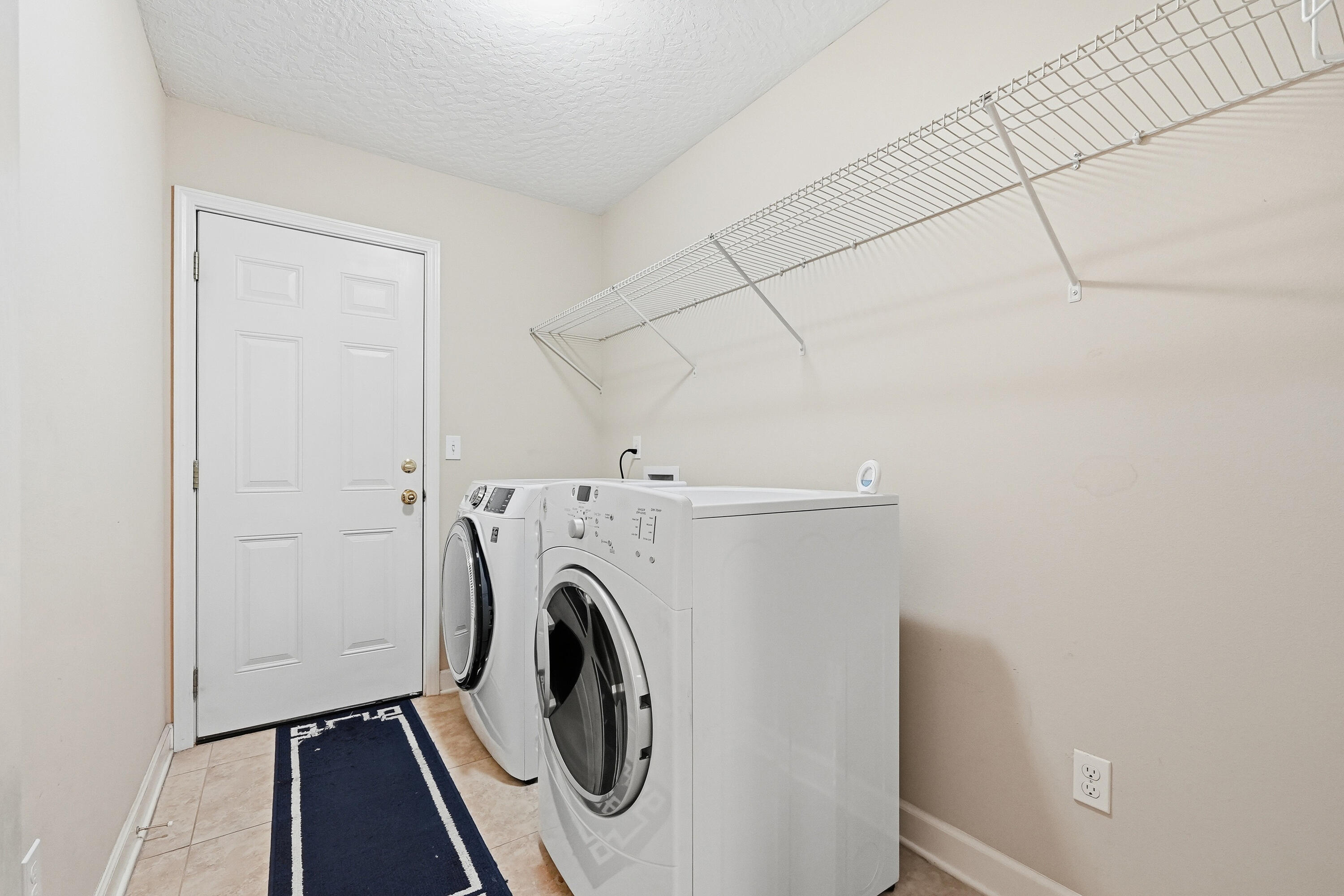 18 Pryor Road Southeast Fort Walton Beach, FL 32548 - Photo 36 of 49 Laundry Room