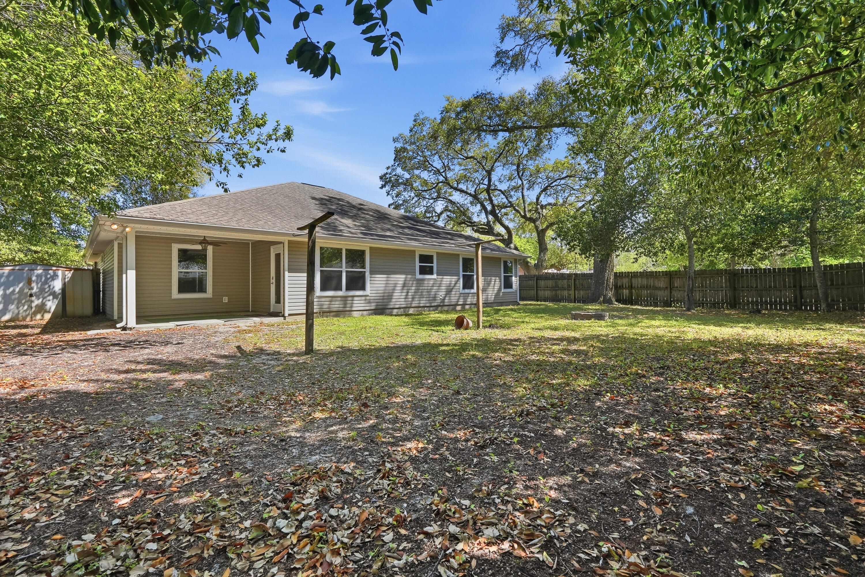 18 Pryor Road Southeast Fort Walton Beach, FL 32548 - Photo 43 of 49 Backyard