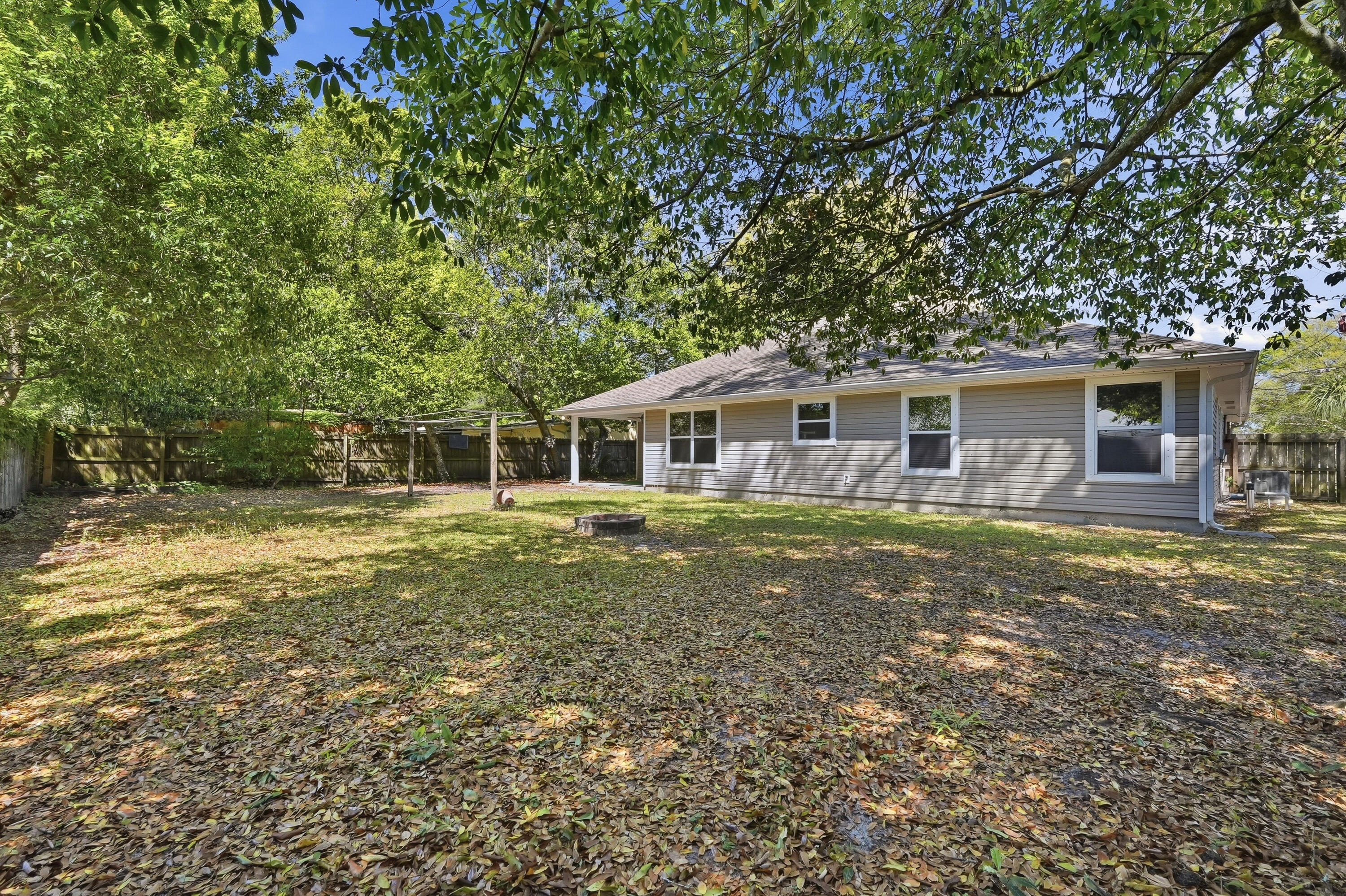 18 Pryor Road Southeast Fort Walton Beach, FL 32548 - Photo 44 of 49 Backyard