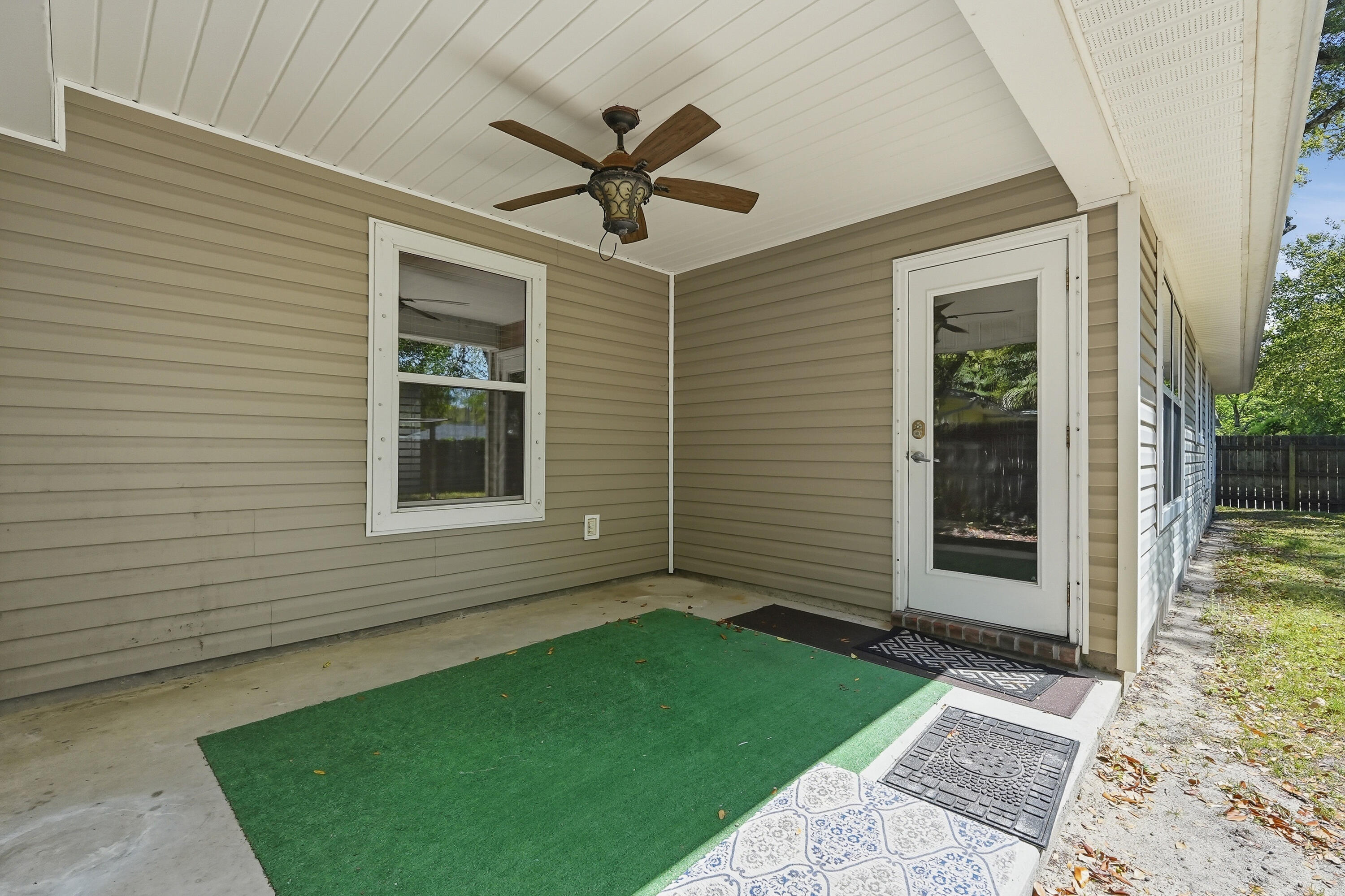 18 Pryor Road Southeast Fort Walton Beach, FL 32548 - Photo 47 of 49 Back Porch