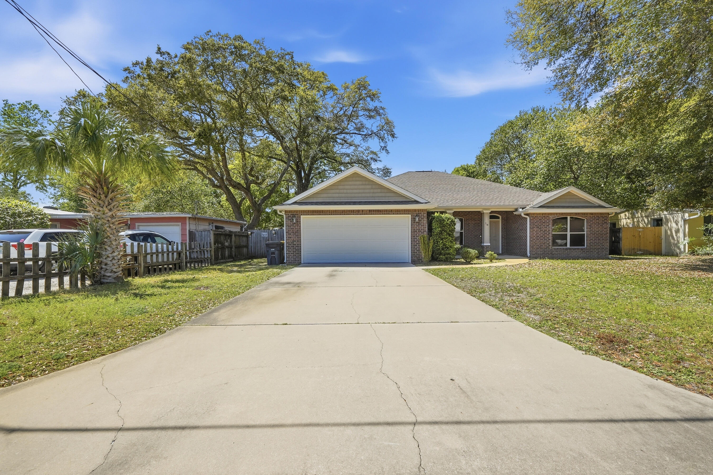 18 Pryor Road Southeast Fort Walton Beach, FL 32548 - Photo 7 of 49 Front View