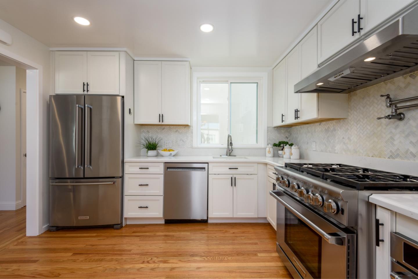 4 Royce Way Daly City, CA 94014 - Photo 10 of 25