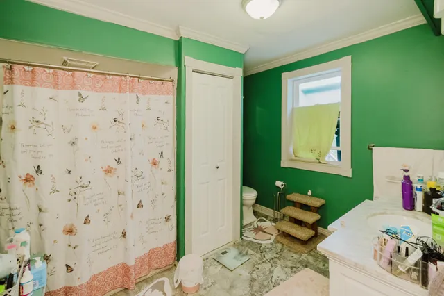 $179,900 | 1806 Pleasant Drive, Portage, MI 49002