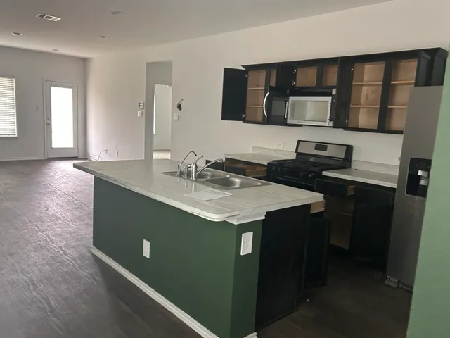 $200,000 | 14683 Cyn Pnes Lane, New Caney, TX 77357