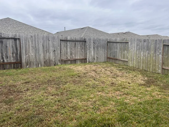 $200,000 | 14683 Cyn Pnes Lane, New Caney, TX 77357