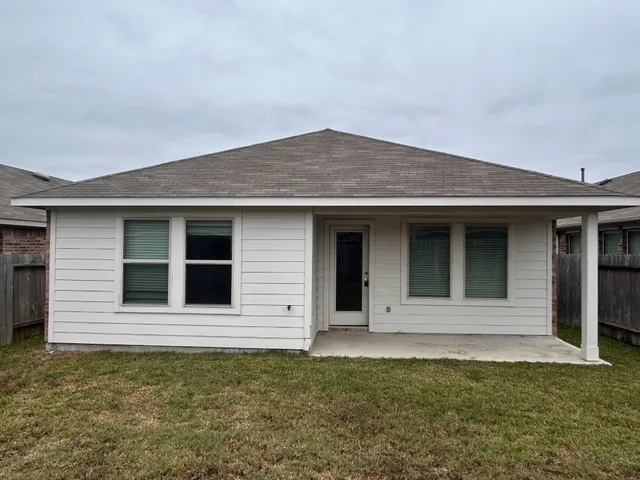 $200,000 | 14683 Cyn Pnes Lane, New Caney, TX 77357