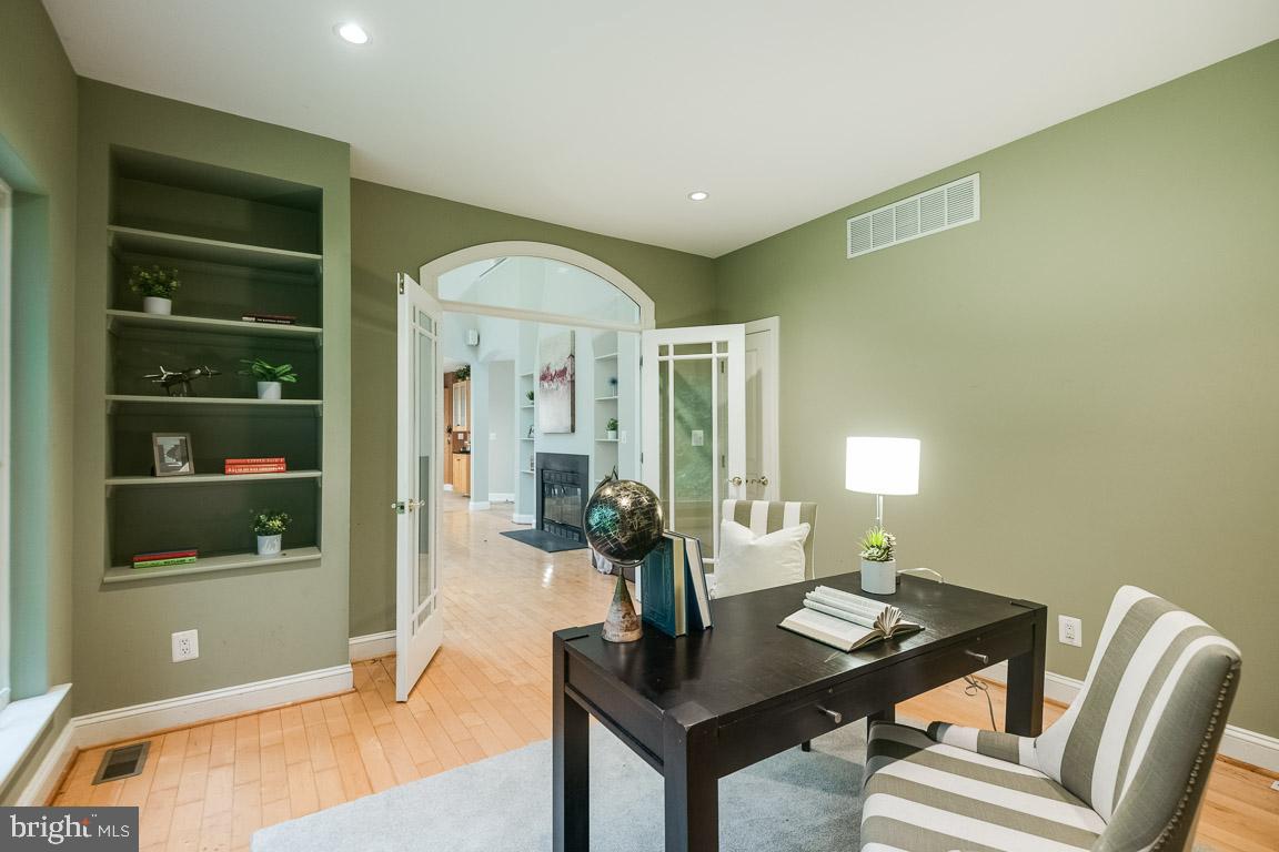 14106 Robcaste Road Phoenix, MD 21131 - Photo 18 of 56