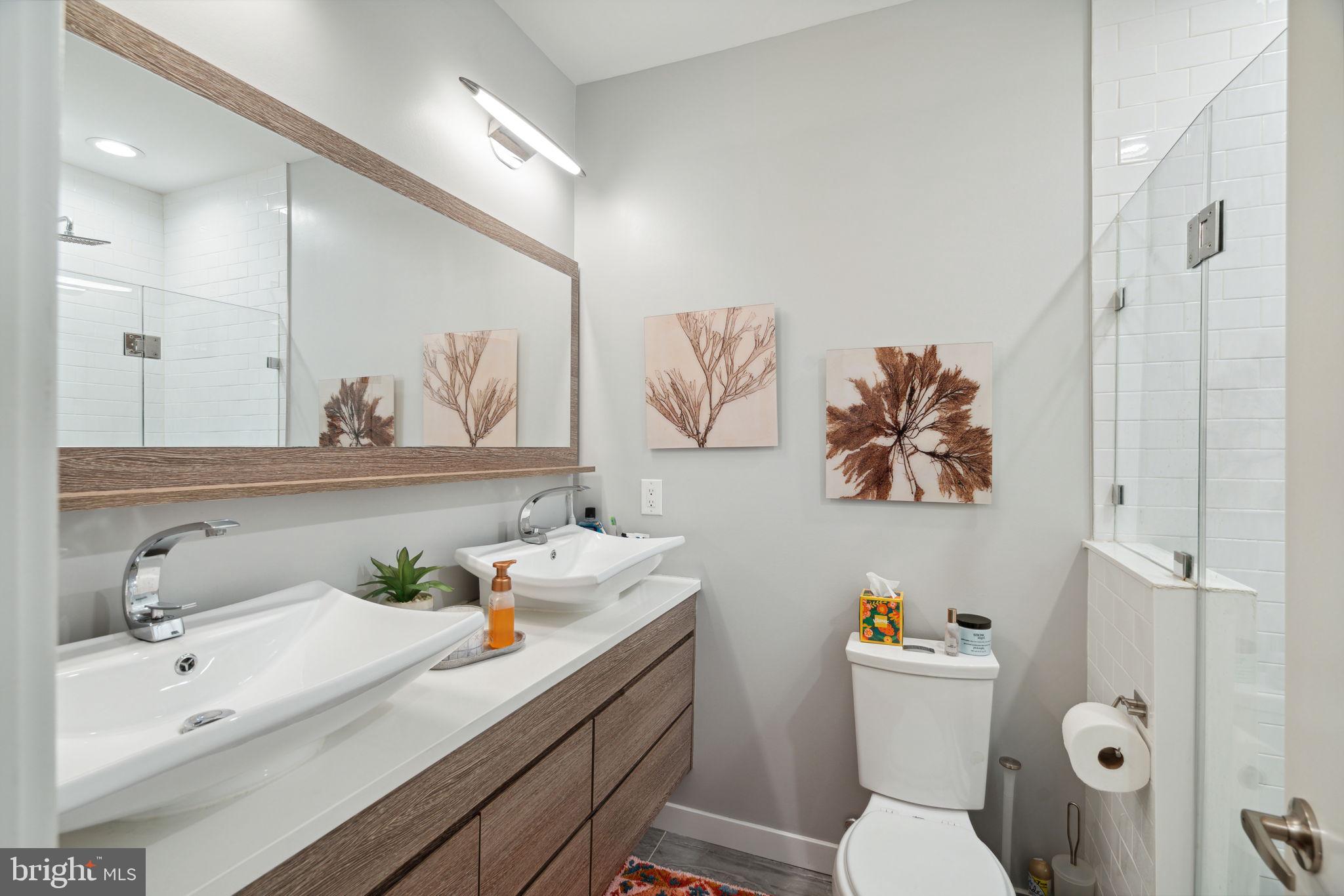 1822 Federal Street, Unit B Philadelphia, PA 19146 - Photo 2 of 25