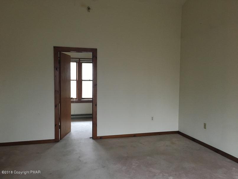 106 Ridge Circle Greentown, PA 18426 - Photo 10 of 14 Master bedroom