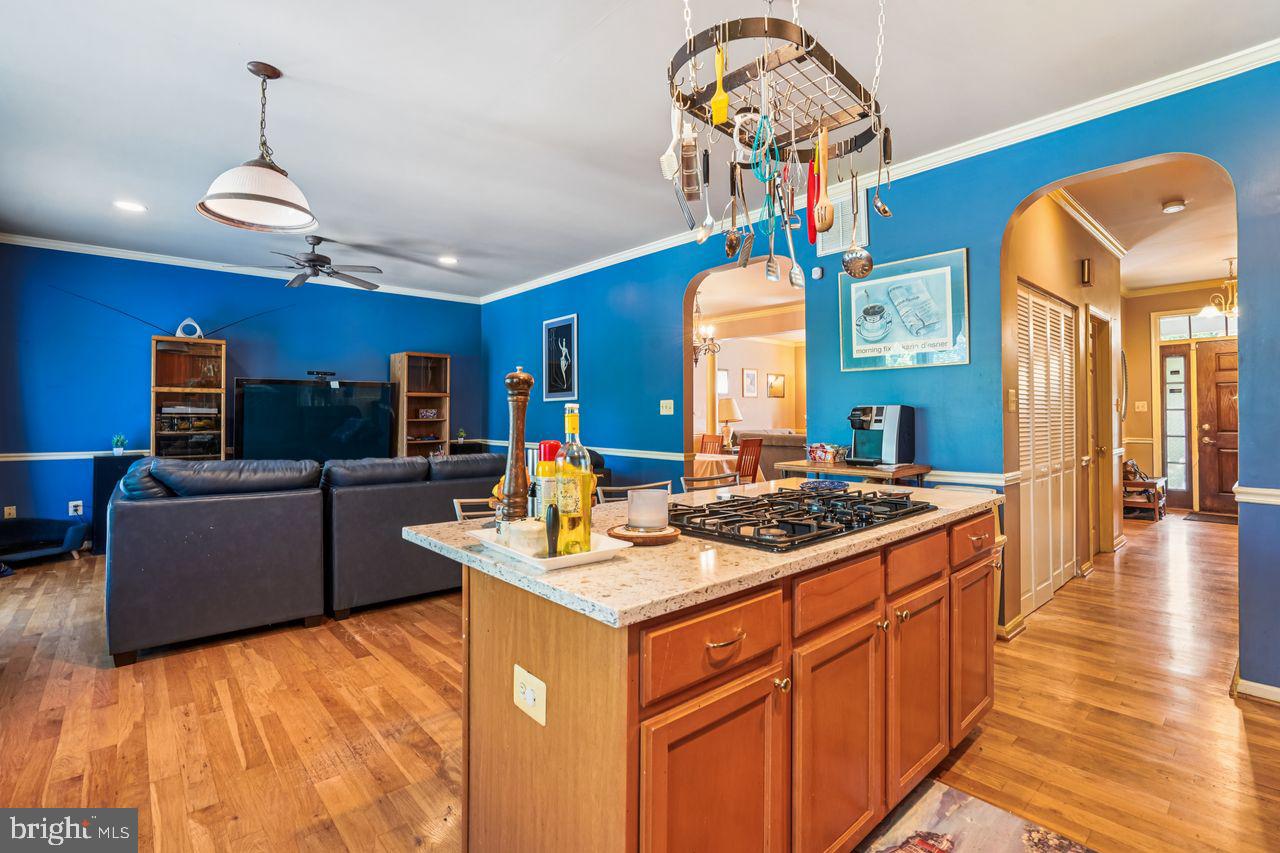 6418 Sligo Mill Road Takoma Park, MD 20912 - Photo 11 of 40 Kitchen overlooks the family room