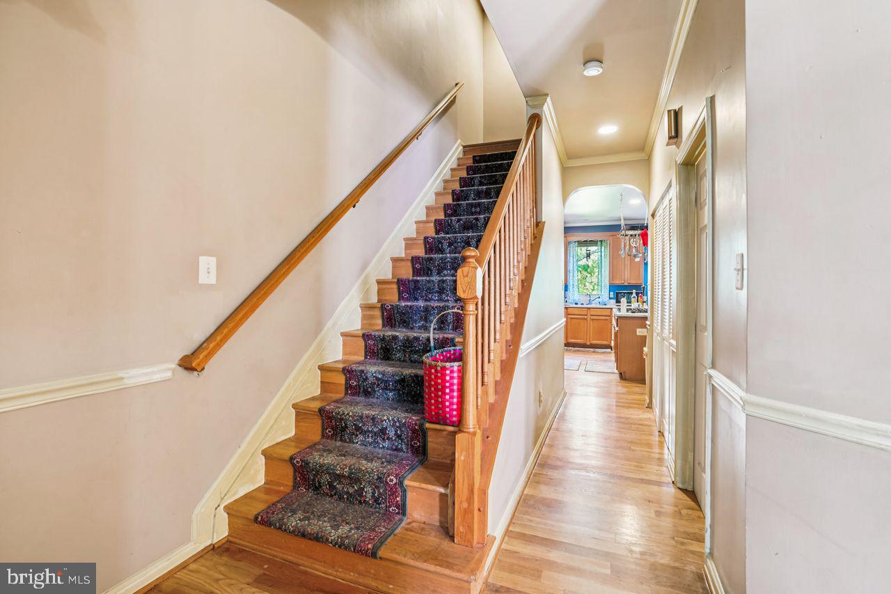 6418 Sligo Mill Road Takoma Park, MD 20912 - Photo 3 of 40 Hallway at front entrance