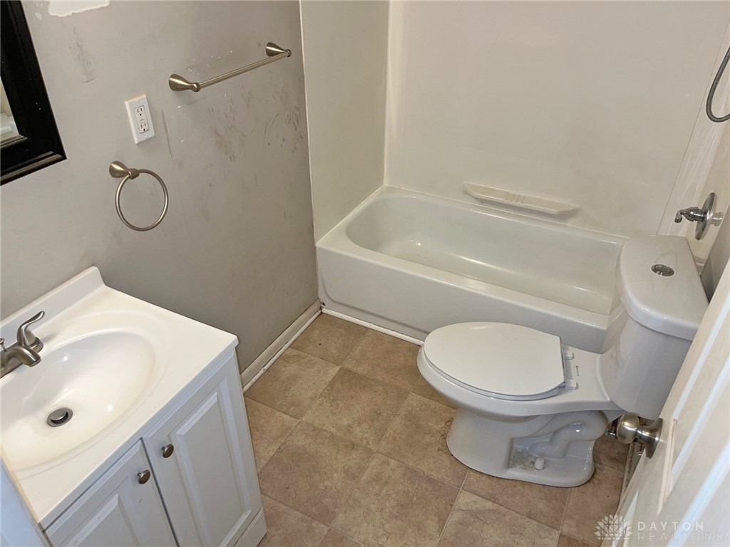 4234 Sheller Avenue Riverside, OH 45432 - Photo 10 of 20