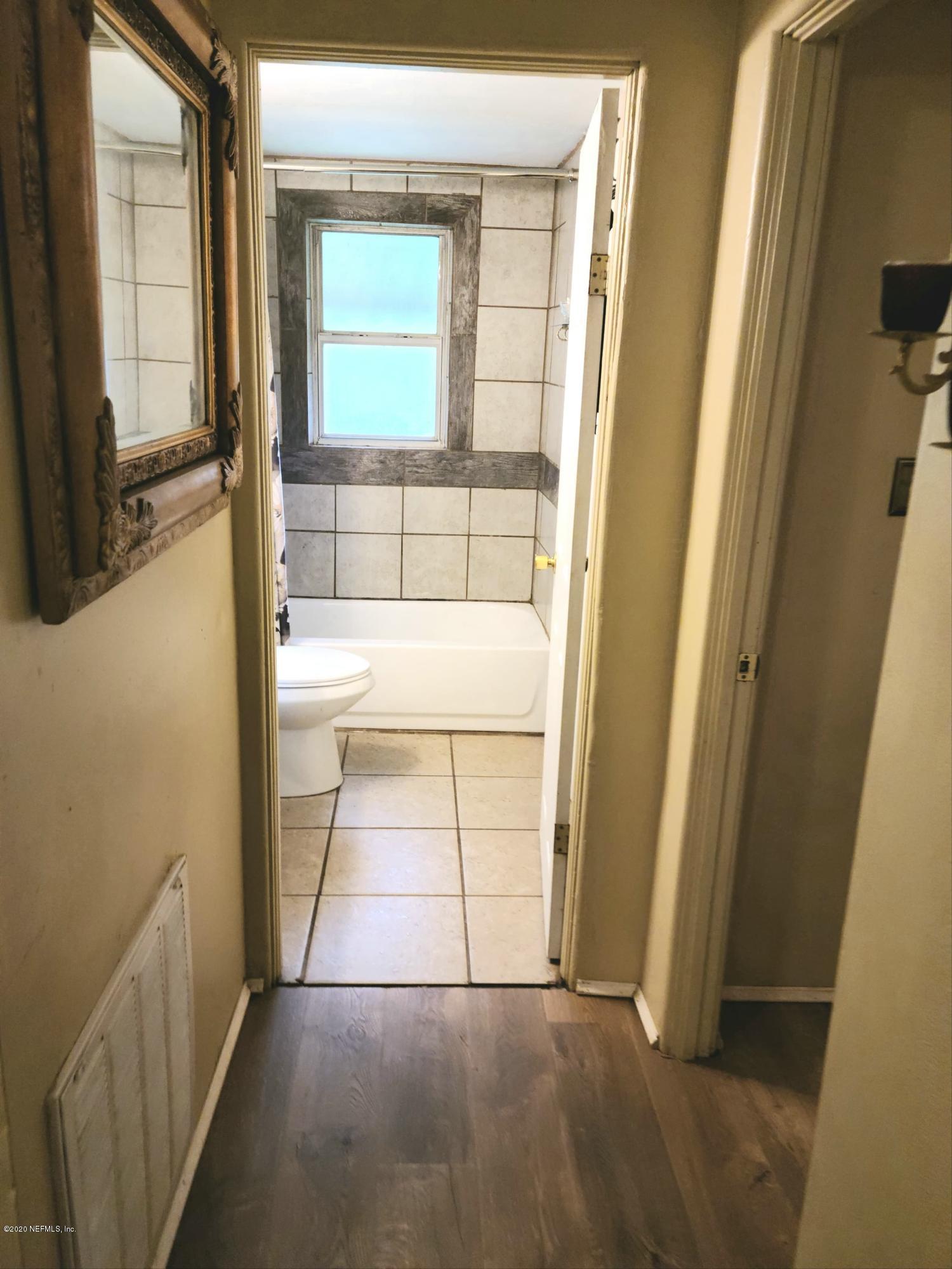 738 Alton Road Starke, FL 32091 - Photo 34 of 41 Hallway (3)