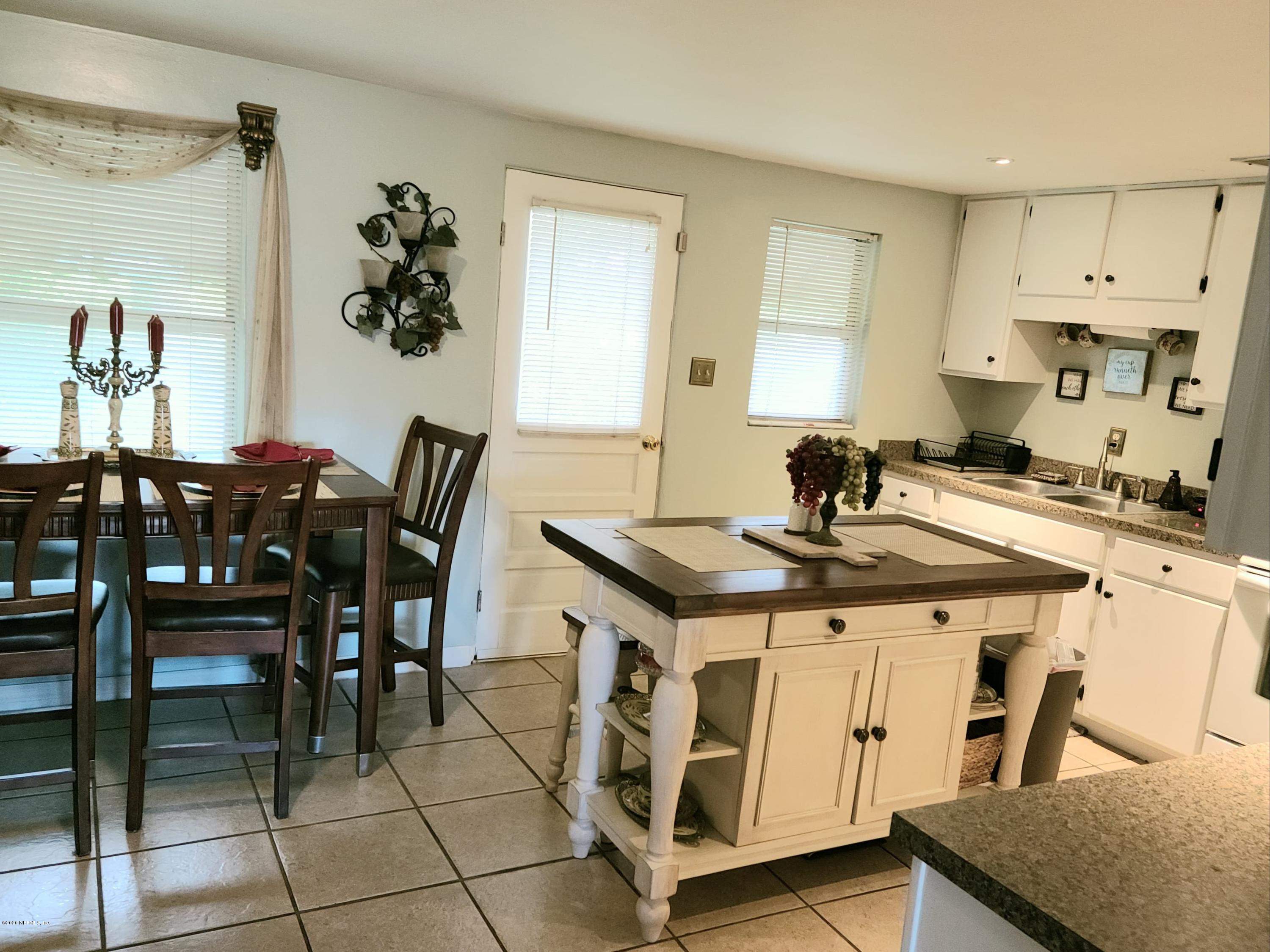 738 Alton Road Starke, FL 32091 - Photo 10 of 41 Kitchen Dining