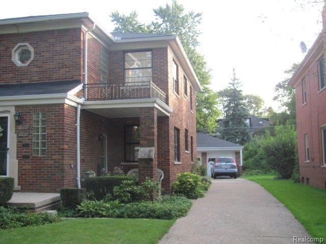 752 Harcourt Road Grosse Pointe, MI 48230 - Photo 2 of 6 916006