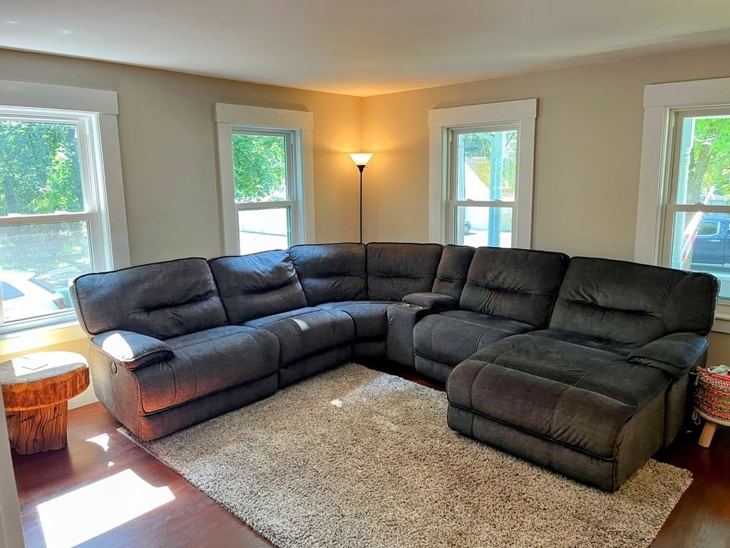 13 Forest Street Reading, MA 01867 - Photo 11 of 20 Gallery Image 11