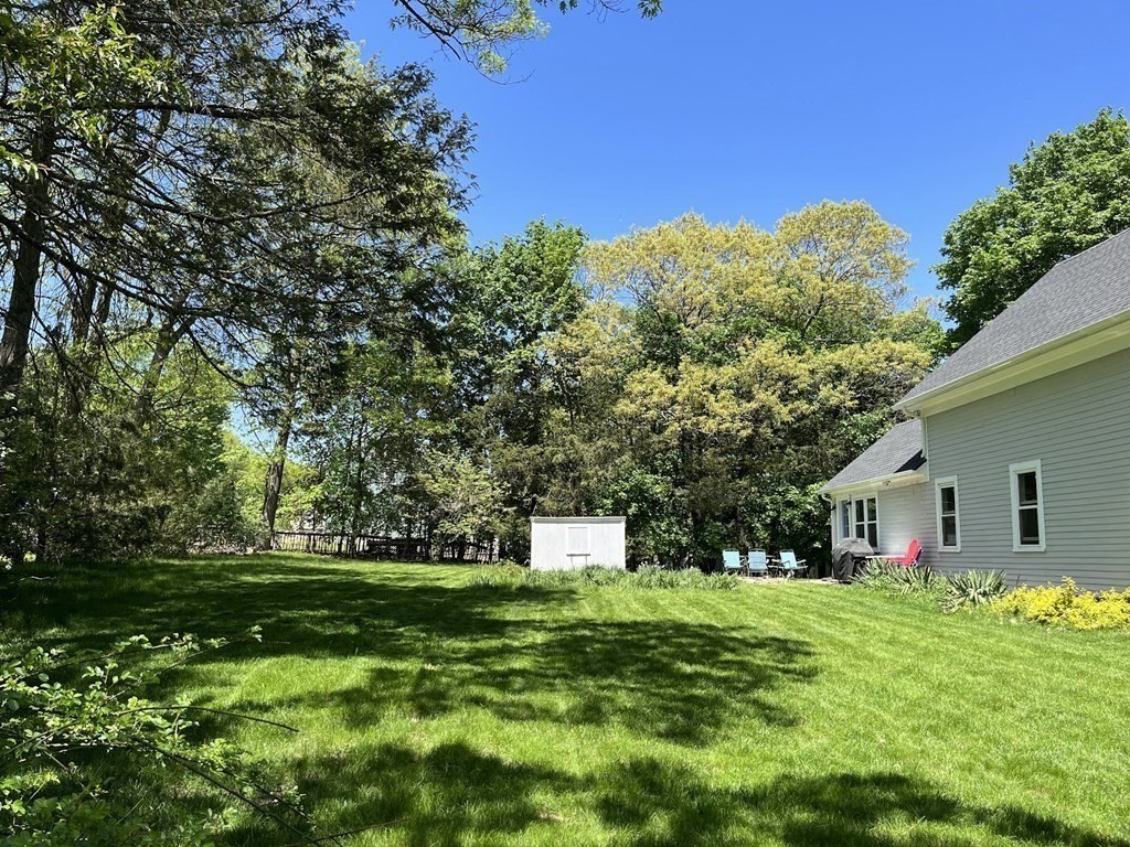 13 Forest Street Reading, MA 01867 - Photo 4 of 20 Gallery Image 4