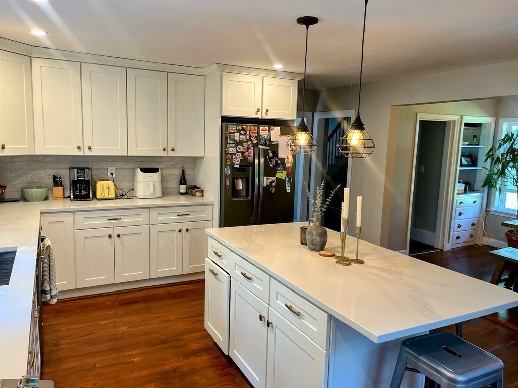 13 Forest Street Reading, MA 01867 - Photo 5 of 20 Gallery Image 5