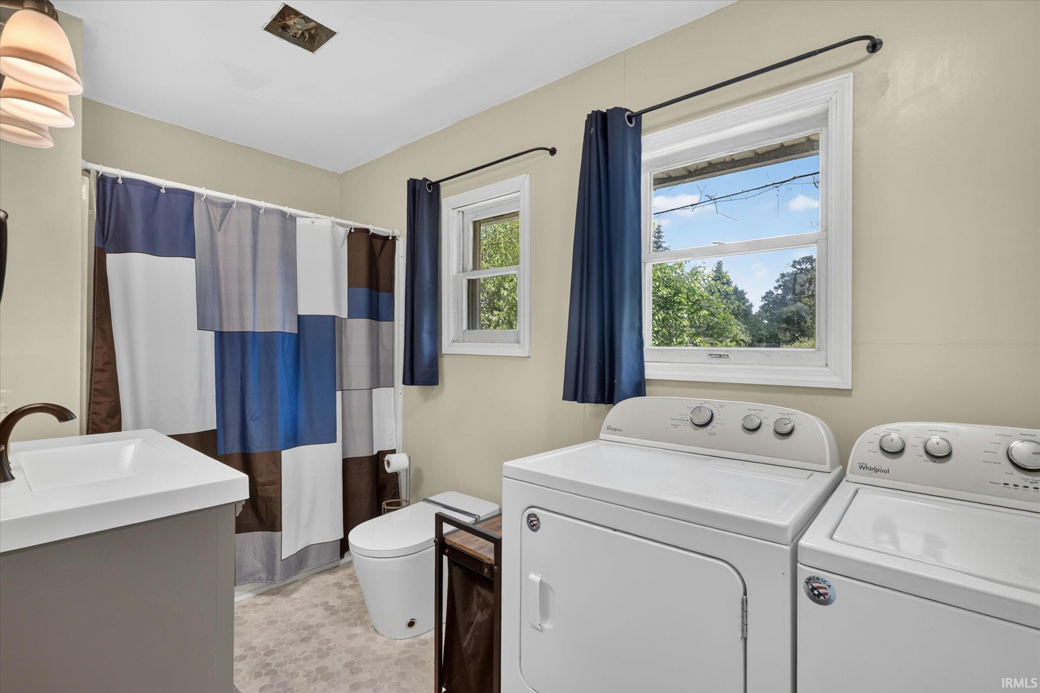 61384 Oak Road South Bend, IN 46614 - Photo 12 of 32 Gallery Image 12