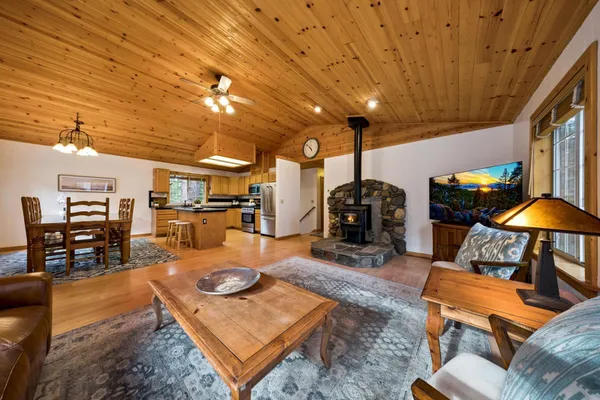 $1,350,000 | 12849 Peregrine Drive, Truckee, CA 96161