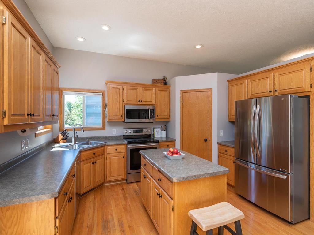 1941 Clearwater Road Waconia, MN 55387 - Photo 10 of 37 Gallery Image 10