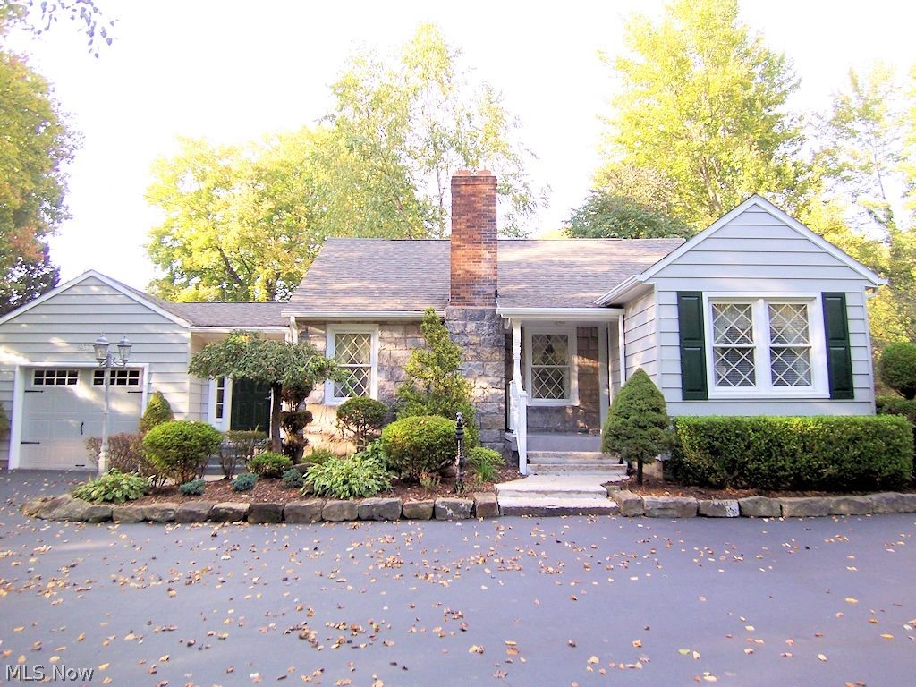 6857 Chestnut-Ridge Road Hubbard, OH 44425 - Photo 1 of 27 6857 Chestnut Ridge
