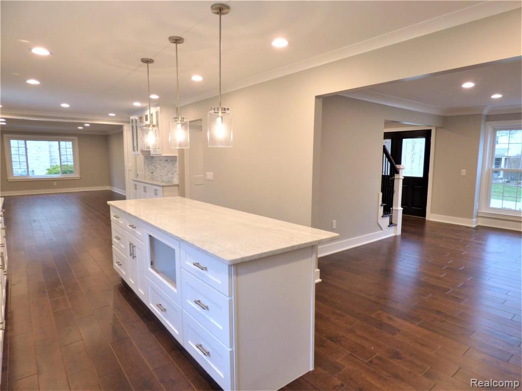 660 Ten Point Drive Rochester Hills, MI 48309 - Photo 6 of 31