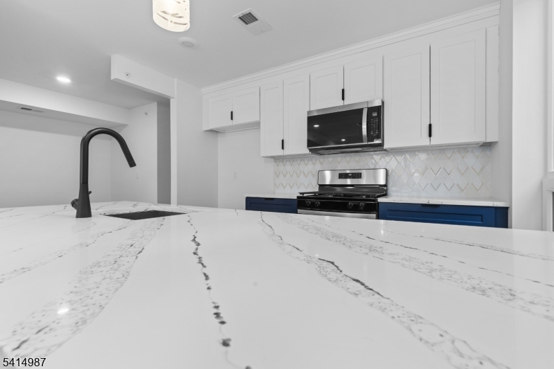 37 South 7th Street, Unit 3 Newark, NJ 07107 - Photo 17 of 40