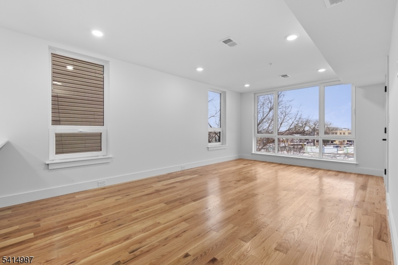 37 South 7th Street, Unit 3 Newark, NJ 07107 - Photo 8 of 40