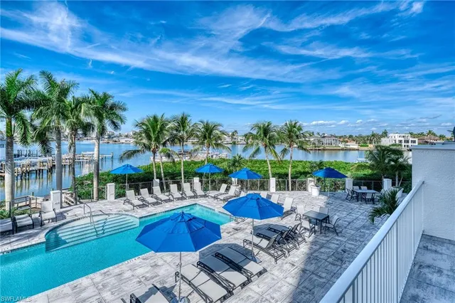 $1,415,000 | 400 Flagship Drive, Unit 305, Naples, FL 34108