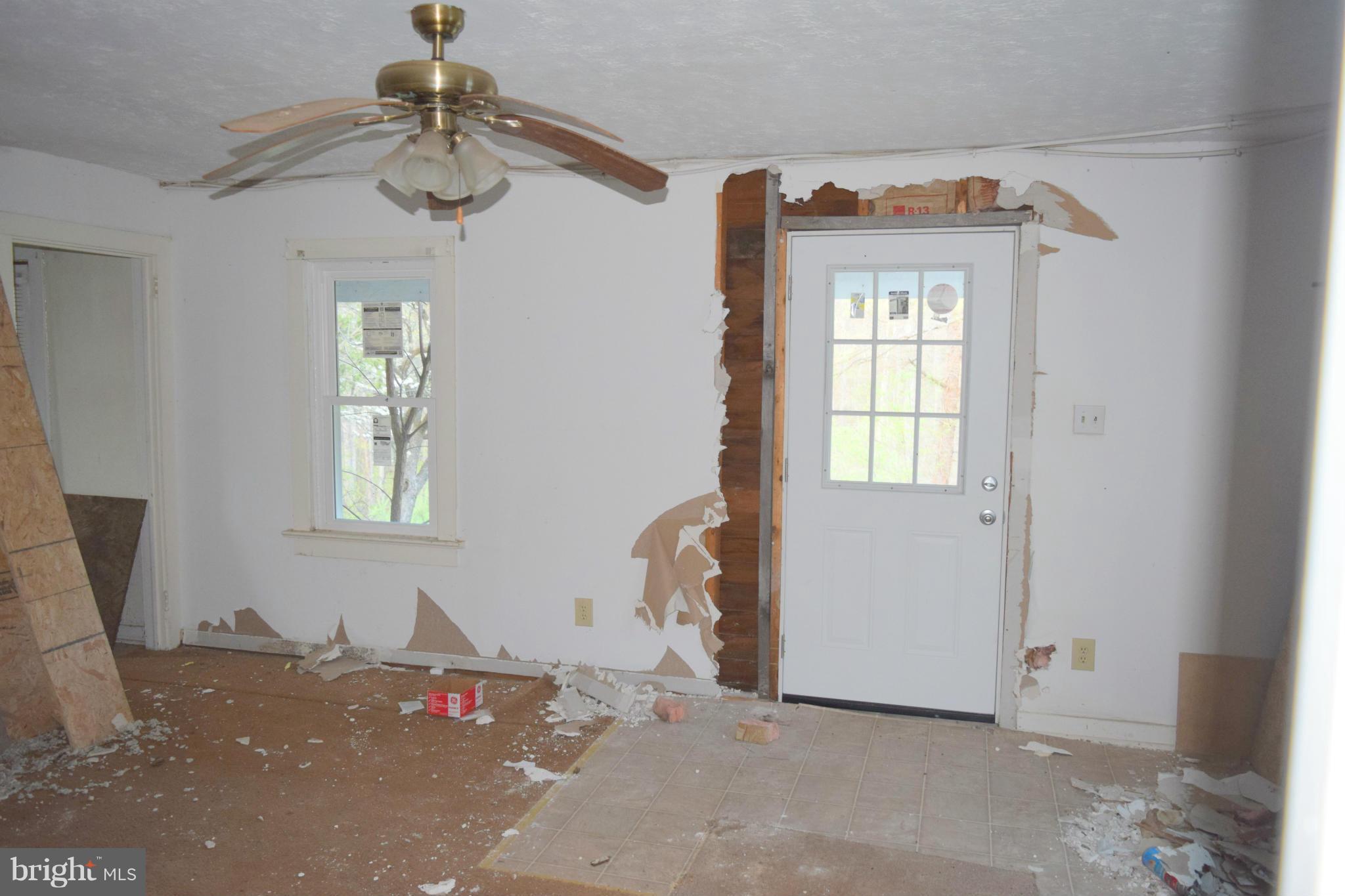 210 Pomeroy Road Front Royal, VA 22630 - Photo 16 of 30 Interior (General)