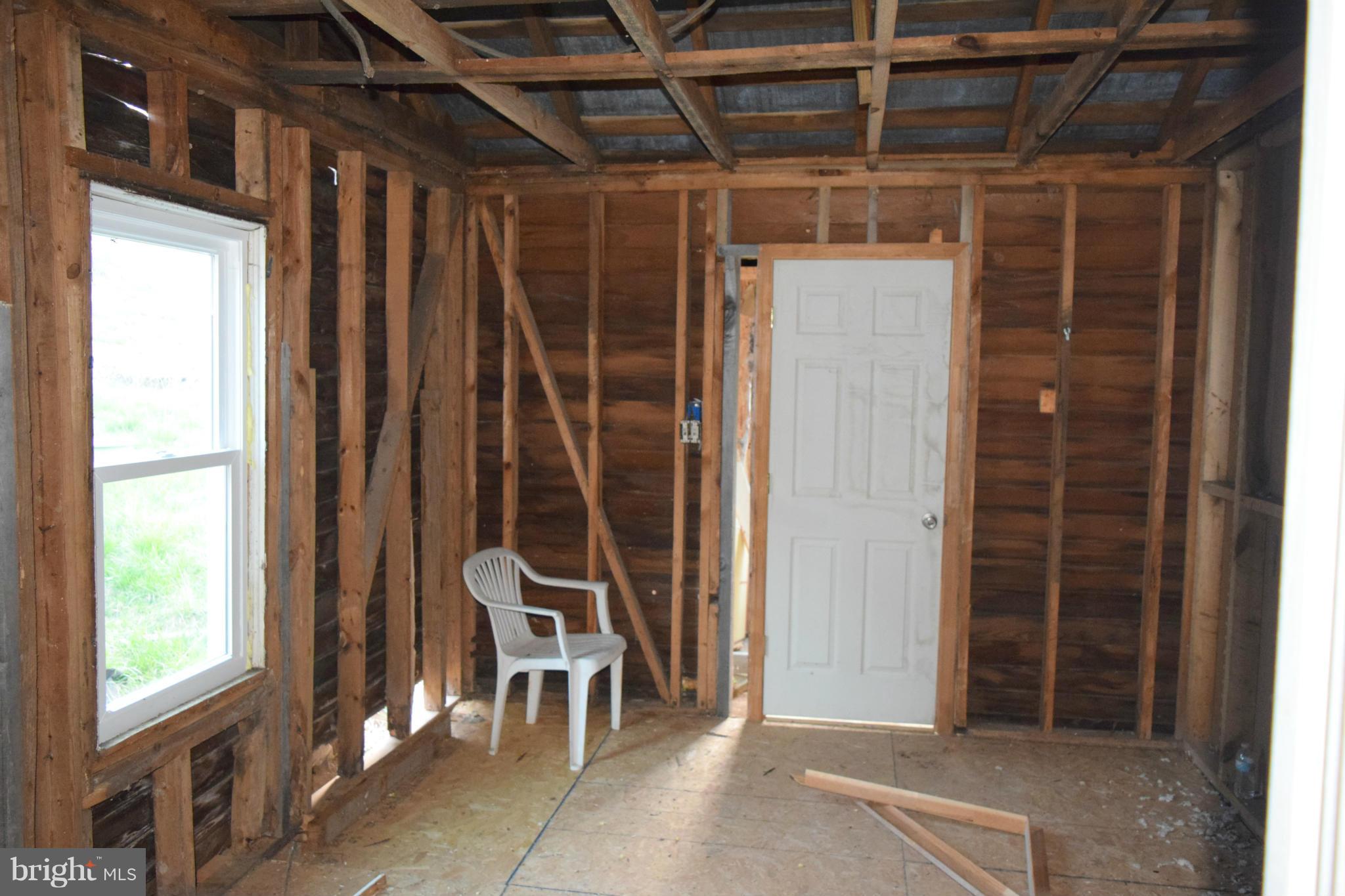 210 Pomeroy Road Front Royal, VA 22630 - Photo 18 of 30 Interior (General)
