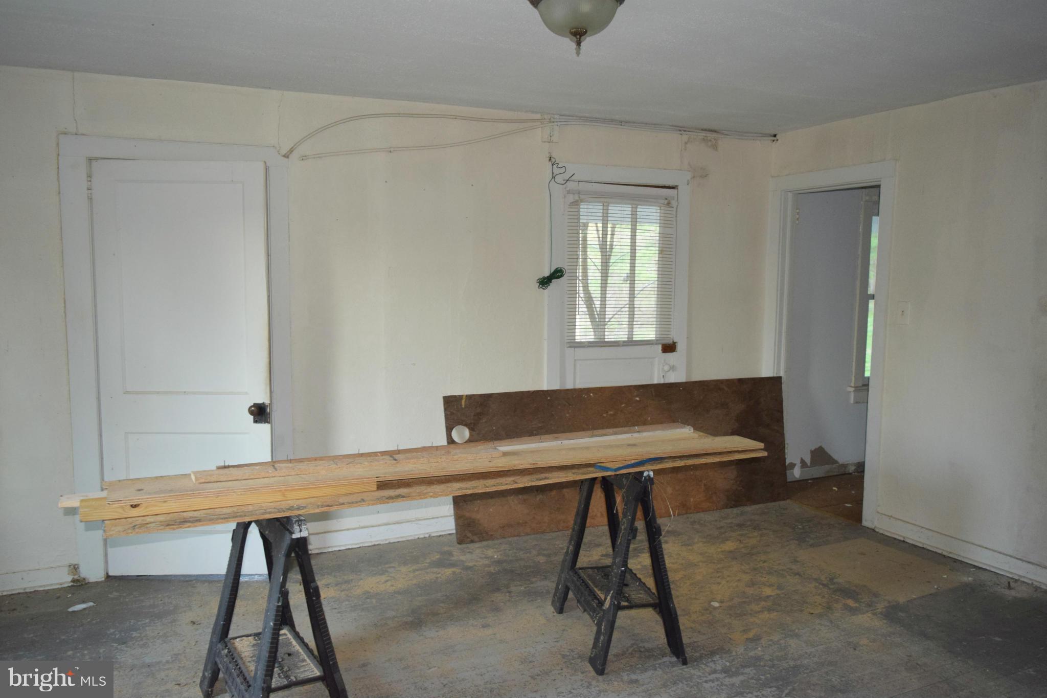 210 Pomeroy Road Front Royal, VA 22630 - Photo 24 of 30 Interior (General)