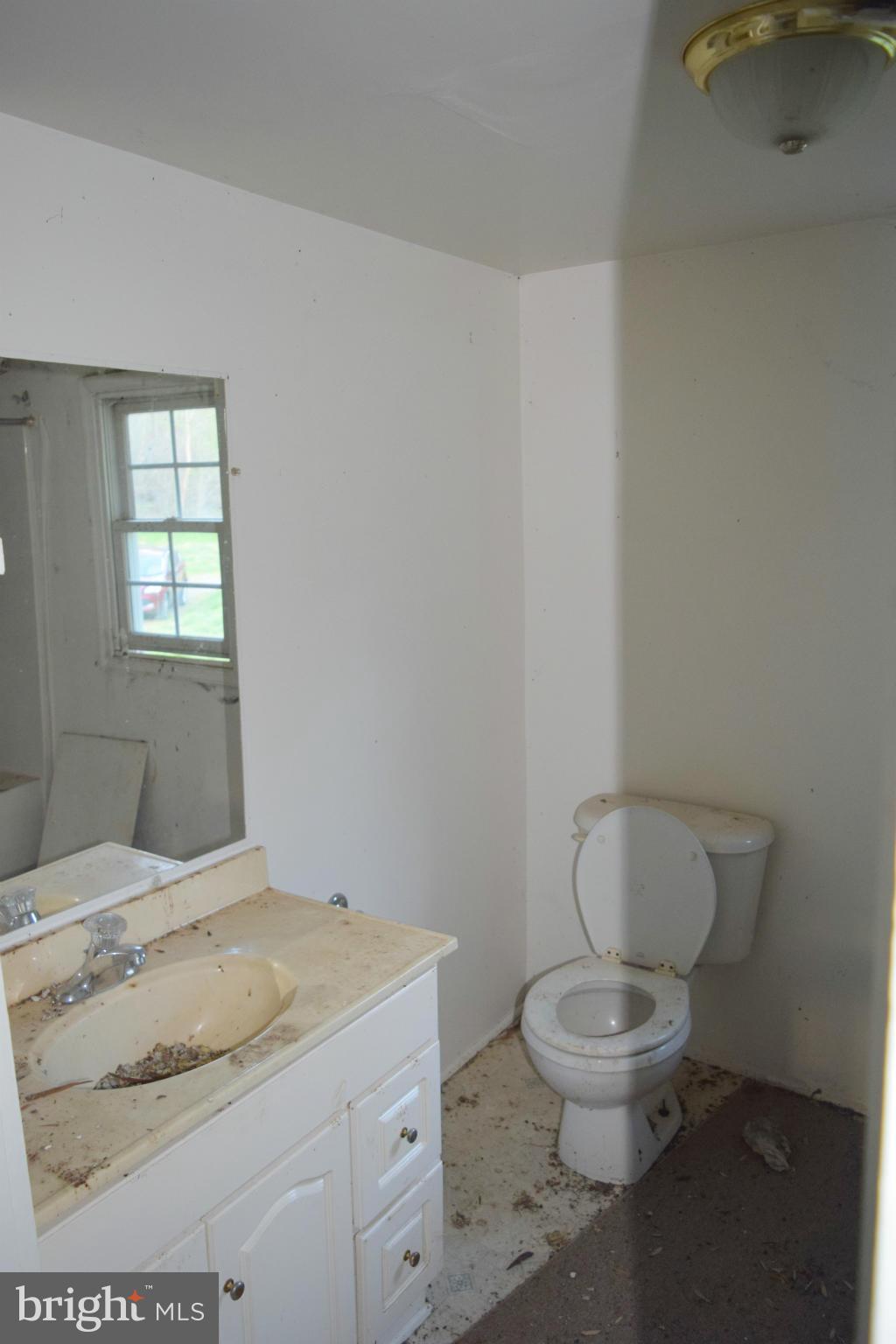 210 Pomeroy Road Front Royal, VA 22630 - Photo 26 of 30 Bath