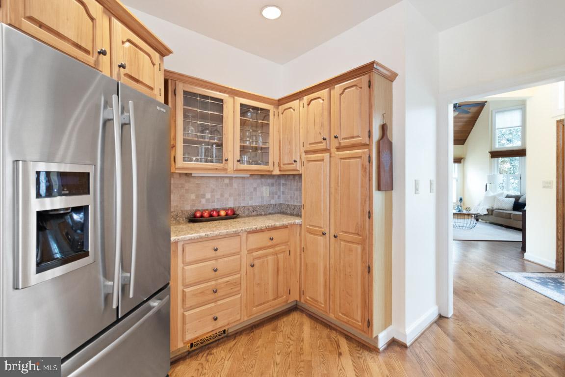 120 South River Landing Road Edgewater, MD 21037 - Photo 16 of 56 Great Storage and Counter space at Kitchen