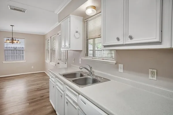 $1,650 | 2002 Derby Drive, Conroe, TX 77303