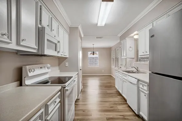 $1,650 | 2002 Derby Drive, Conroe, TX 77303