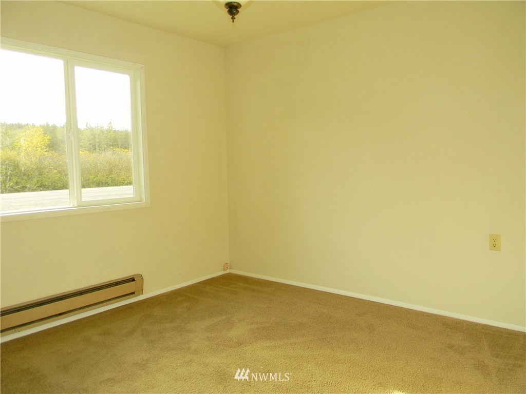 1091 4 Corners Road Port Hadlock, WA 98339 - Photo 8 of 12 Gallery Image 8