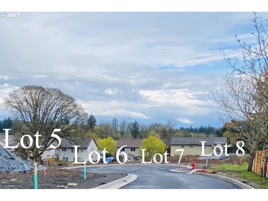 370 Southwest George Court Dundee, OR 97115 - Photo 2 of 15 Gallery Image 2