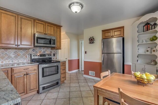 17 Fairview Road Stoneham, MA 02180 - Photo 13 of 29 Gallery Image 13