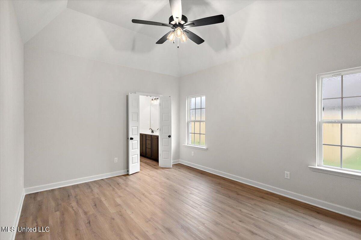 6394 Jameson Cove Walls, MS 38680 - Photo 15 of 32 Primary Bedroom