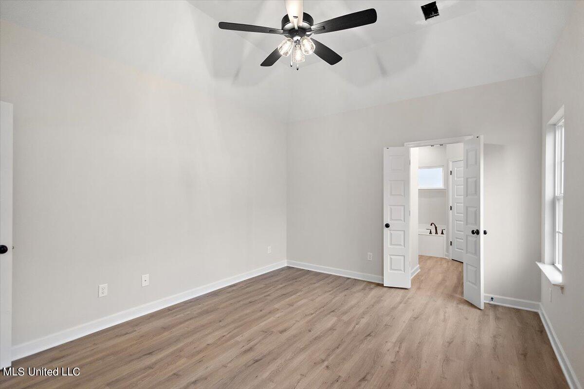 6394 Jameson Cove Walls, MS 38680 - Photo 16 of 32 Primary Bedroom