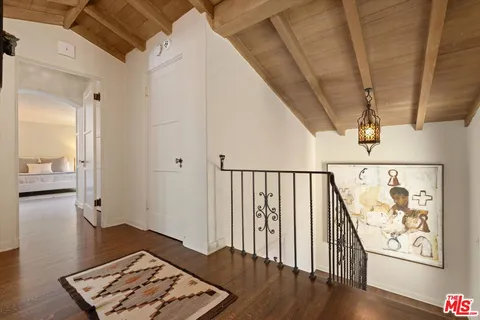 $3,350,000 | 1836 Outpost Drive, Los Angeles, CA 90068