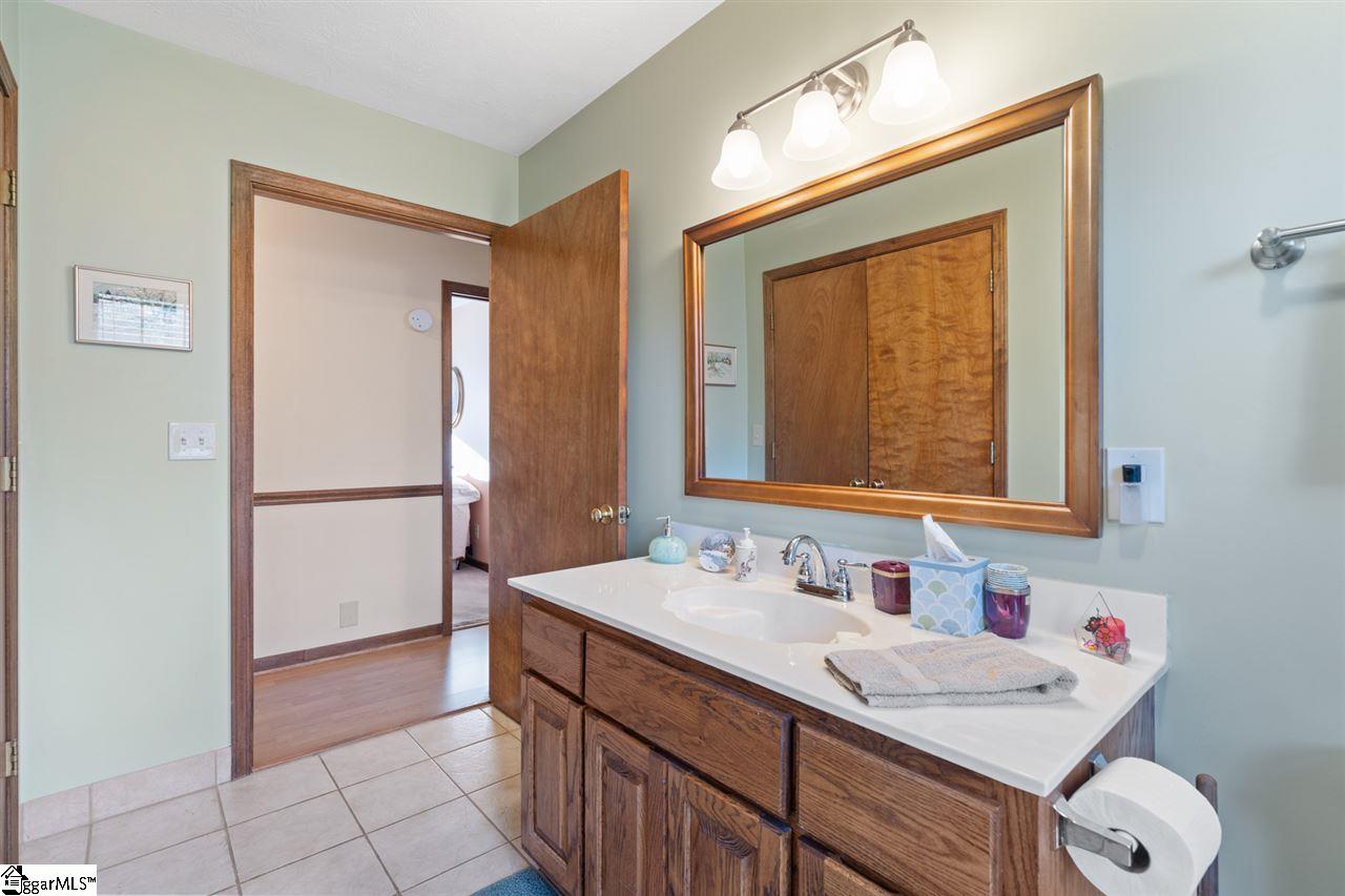1202 Boiling Springs Road Greer, SC 29650 - Photo 17 of 34 Gallery Image 17