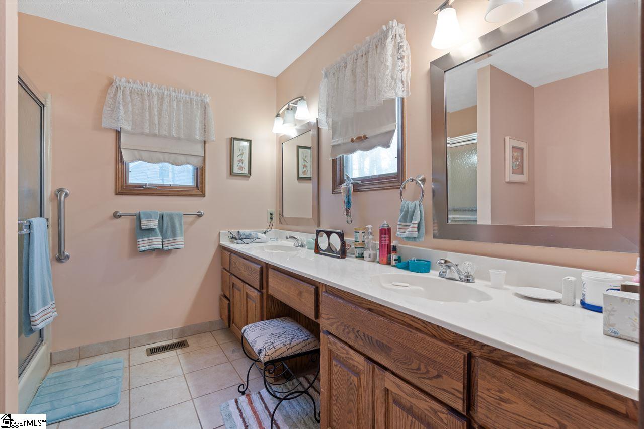 1202 Boiling Springs Road Greer, SC 29650 - Photo 19 of 34 Gallery Image 19