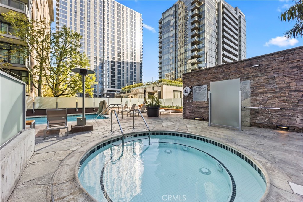 1100 South Hope Street, Unit 1704 Los Angeles, CA 90015 - Photo 21 of 26 an outdoor view with patio