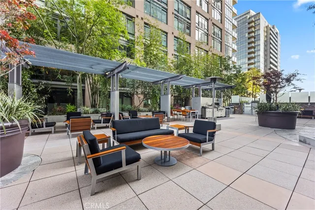 $1,000,000 | 1100 South Hope Street, Unit 1704, Los Angeles, CA 90015