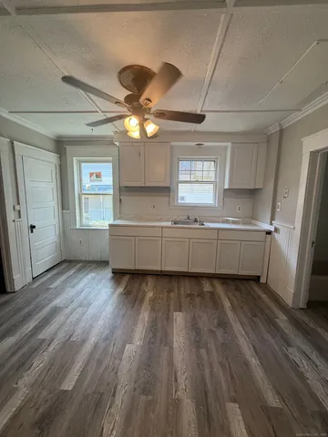 $1,795 | 424 Washington Street, Middletown, CT 06457